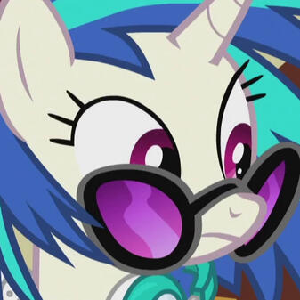 a picture of vinyl scratch from my little pony